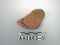 藏品(紅色夾砂素面陶片)的圖片